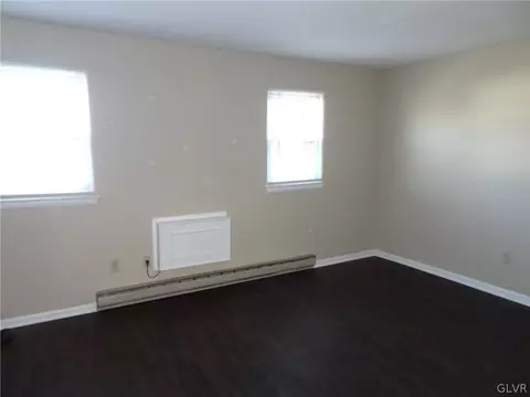 229 Old Forge Dr, Bath, PA 18014 photo 9