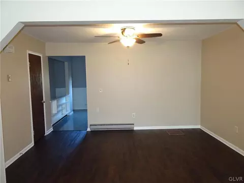 229 Old Forge Dr, Bath, PA 18014 photo 5