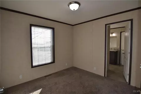 118 Hickory Hills Dr, Bath, PA 18014 photo 27