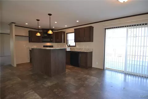 118 Hickory Hills Dr, Bath, PA 18014 photo 16