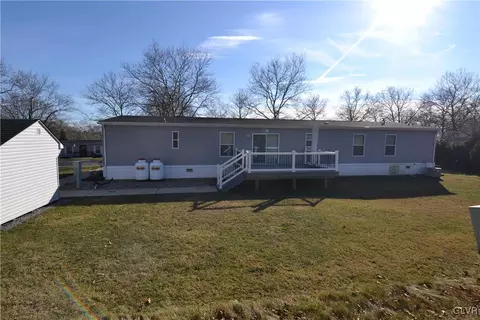 118 Hickory Hills Dr, Bath, PA 18014 photo 37