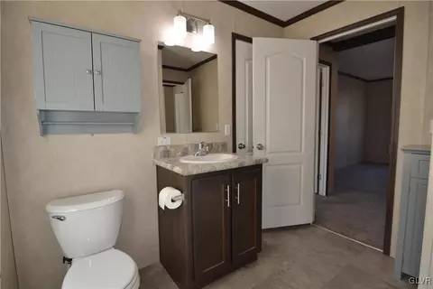118 Hickory Hills Dr, Bath, PA 18014 photo 32