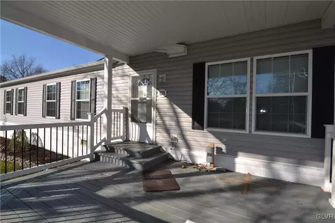 118 Hickory Hills Dr, Bath, PA 18014 photo 35