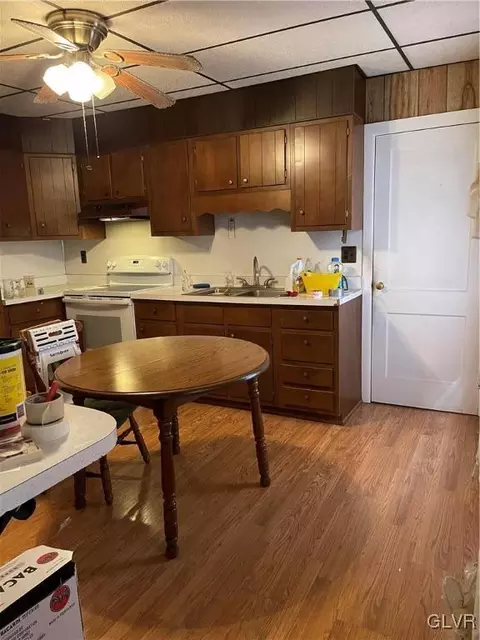 1241 E 3rd St, Bethlehem, PA 18015 photo 4