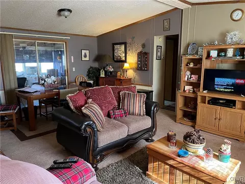 97 Quail Ct, Bath, PA 18014 photo 7