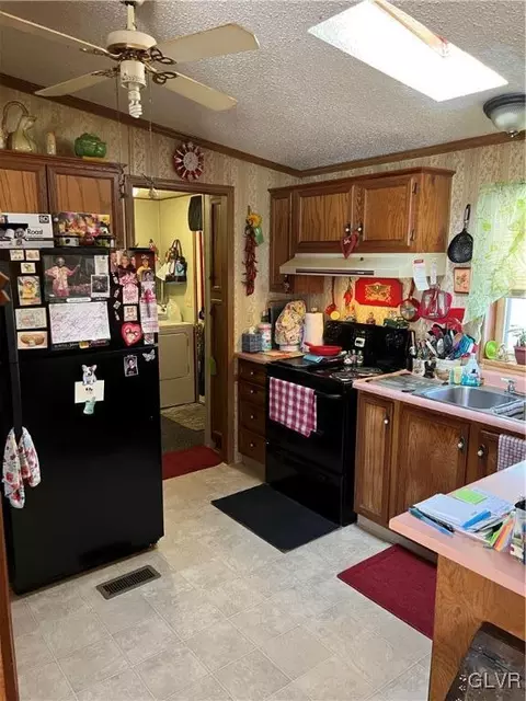 97 Quail Ct, Bath, PA 18014 photo 5