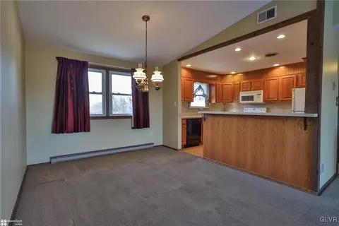 2629 Beacon Rd, Bath, PA 18014 photo 10