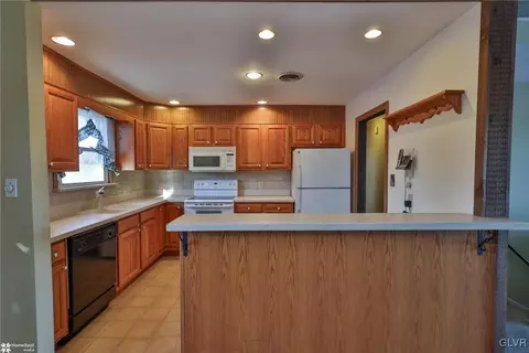 2629 Beacon Rd, Bath, PA 18014 photo 12