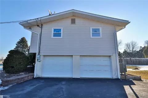 2629 Beacon Rd, Bath, PA 18014 photo 3