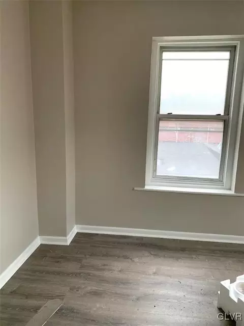 1137 E 3rd St, Bethlehem, PA 18015 photo 13