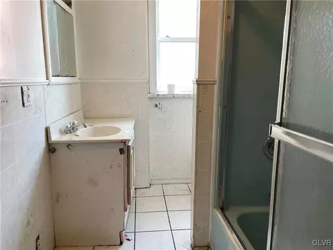 1137 E 3rd St, Bethlehem, PA 18015 photo 8