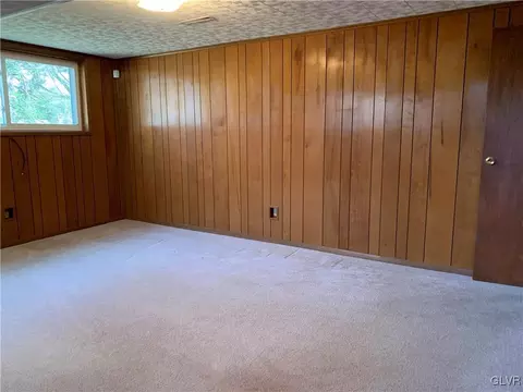 2205 Pinehurst Rd, Bethlehem, PA 18018 photo 12