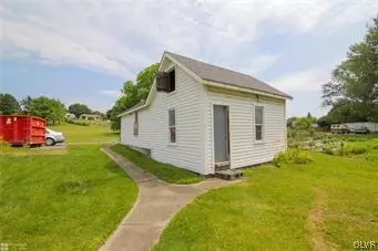 277 E Main St, Bath, PA 18014 photo 23