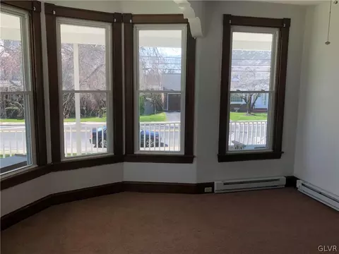 277 E Main St, Bath, PA 18014 photo 9