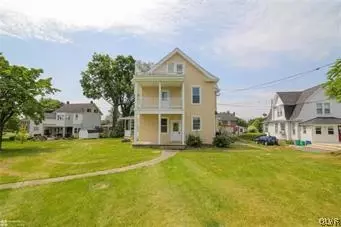 277 E Main St, Bath, PA 18014 photo 2