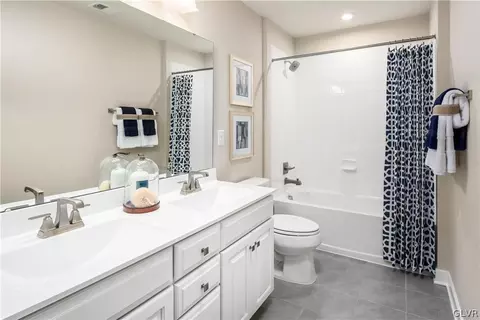 3973 Trythall St, Bethlehem, PA 18020 photo 6