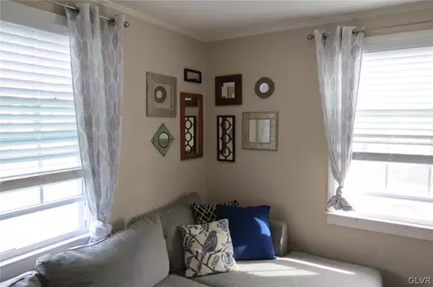 414 Maple Rd, Hellertown, PA 18055 photo 8