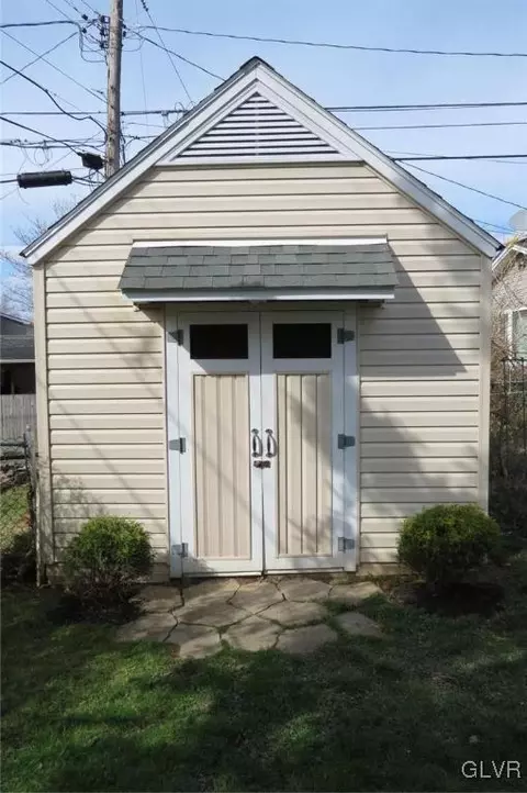 414 Maple Rd, Hellertown, PA 18055 photo 32