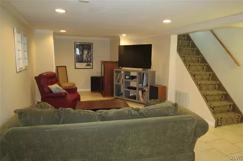 414 Maple Rd, Hellertown, PA 18055 photo 17