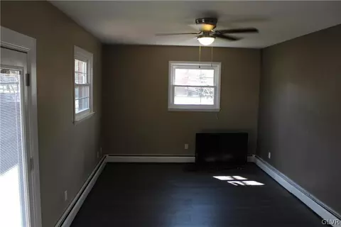 2004 Johnston Dr, Bethlehem, PA 18017 photo 9