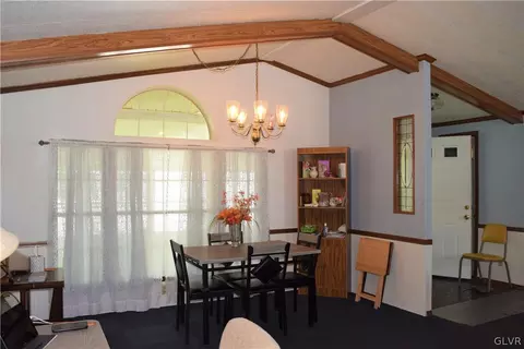 4 Cedar Ct, Bath, PA 18014 photo 6