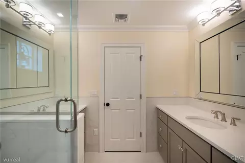 2064 Forge Run, Bethlehem, PA 18015 photo 39