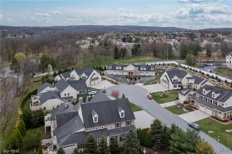 2064 Forge Run, Bethlehem, PA 18015 photo 8