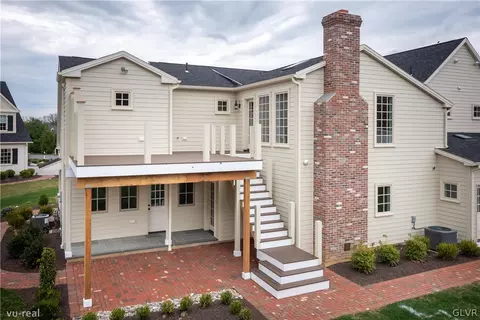 2064 Forge Run, Bethlehem, PA 18015 photo 5