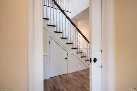 2064 Forge Run, Bethlehem, PA 18015 photo 16