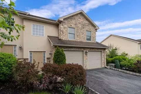 1 Tamarack Ct, Forks Twp, PA 18040