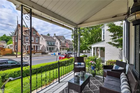 33 E Goepp St, Bethlehem, PA 18018 photo 3