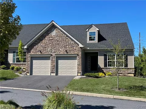 3697 Cottage Dr Apt Lot #LOT 1, Bethlehem, PA 18020