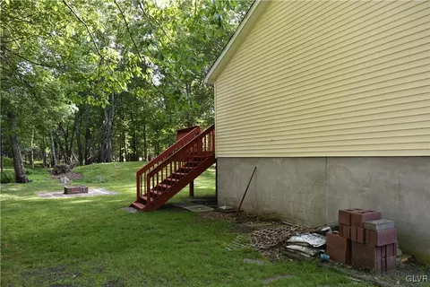257 Pipher Rd, Bushkill, PA 18324 photo 4