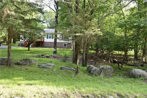 257 Pipher Rd, Bushkill, PA 18324 photo 3