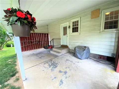 826 Maple Rd, Hellertown, PA 18055 photo 7