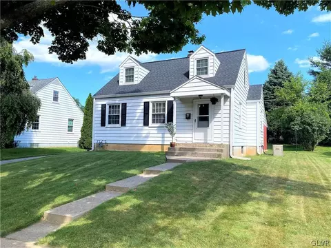 826 Maple Rd, Hellertown, PA 18055 photo 1