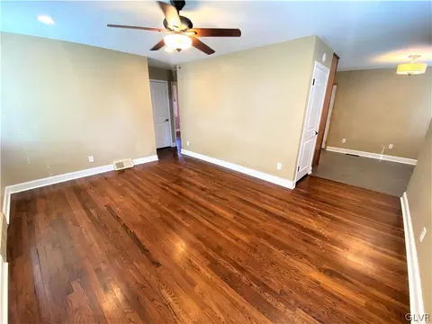 826 Maple Rd, Hellertown, PA 18055 photo 12
