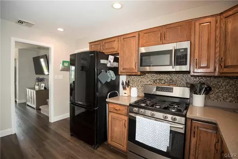 139 Beech Cir, Hellertown, PA 18055 photo 10