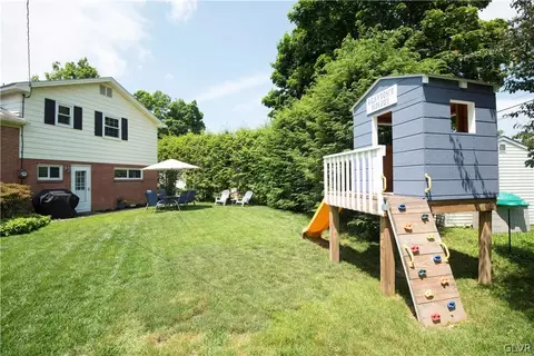 139 Beech Cir, Hellertown, PA 18055 photo 37
