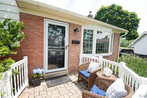 139 Beech Cir, Hellertown, PA 18055 photo 5