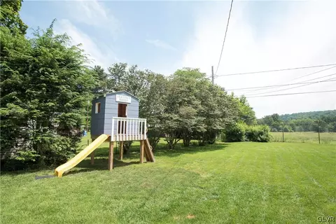 139 Beech Cir, Hellertown, PA 18055 photo 40