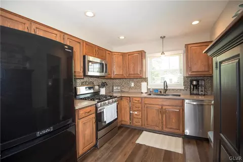 139 Beech Cir, Hellertown, PA 18055 photo 11