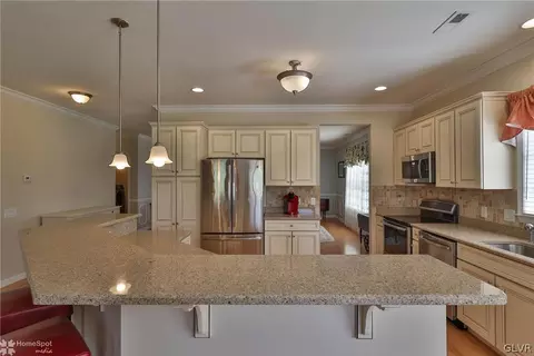 1067 Declaration Dr, Bethlehem, PA 18017 photo 15