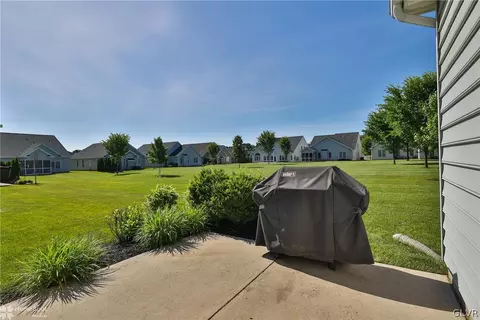 1067 Declaration Dr, Bethlehem, PA 18017 photo 36