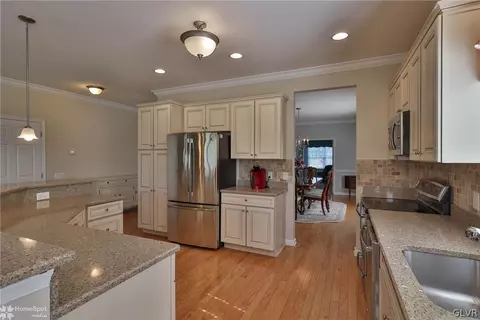 1067 Declaration Dr, Bethlehem, PA 18017 photo 16