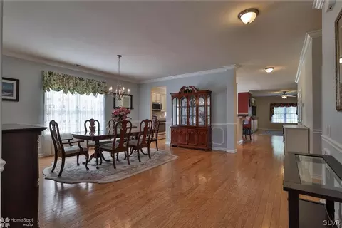 1067 Declaration Dr, Bethlehem, PA 18017 photo 5