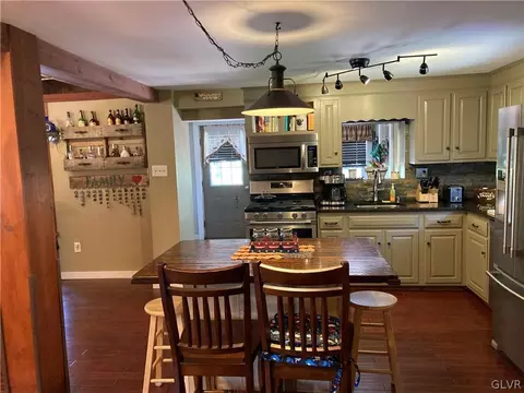 669 S Summit Rd, Bath, PA 18014 photo 15