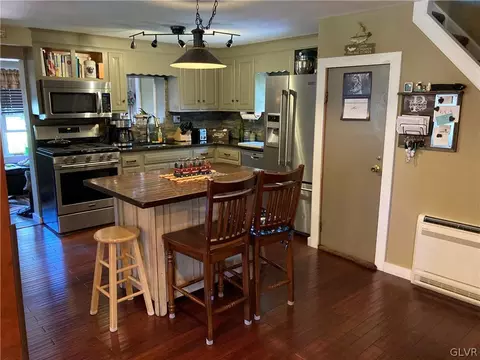 669 S Summit Rd, Bath, PA 18014 photo 11
