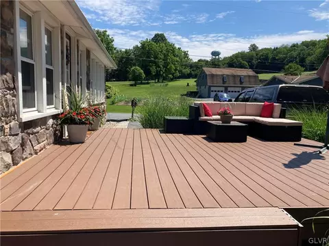 669 S Summit Rd, Bath, PA 18014 photo 6
