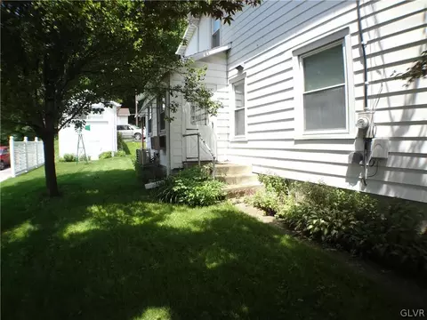 149 E Northampton St, Bath, PA 18014 photo 4